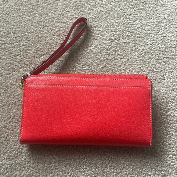 Red, Kate Spade clutch. In excellent condition. - Picture 4 of 4